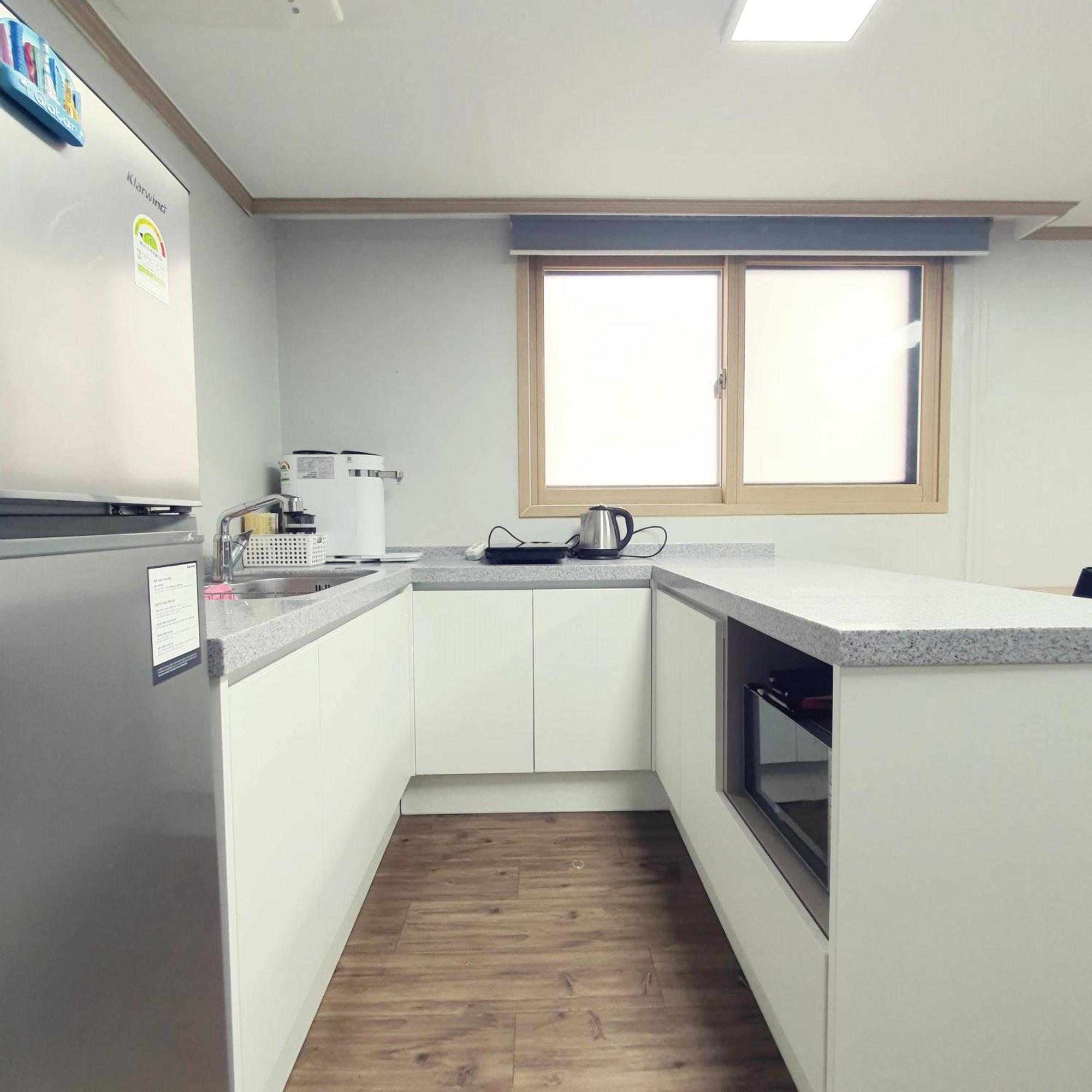Roi Guesthouse Seoul Bagian luar foto